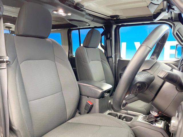 ���V�[�g�̎g�p��:�j��E�ւ�������Ȃ��A�����̒ʂ肫�ꂢ�ȏ�Ԃ��ێ����Ă���܂��B�܂��A�����N���[�j���O�E�R�[�e�B���O�����p�����������܂��B