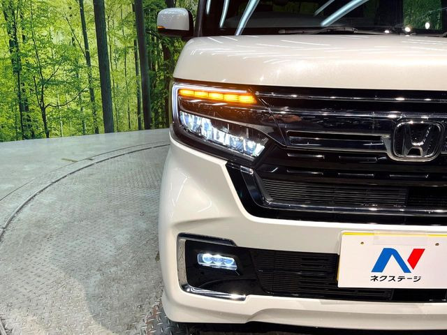 �yLED�w�b�h���C�g�z���V����ԑ��s�����ǍD�Ȏ��E���m�ۂ����S���ĉ^�]�ł��鍂�P�xLED�w�b�h���C�g�𑕔�!�_�����x�������A����d�͂��}�����Ă��܂��B