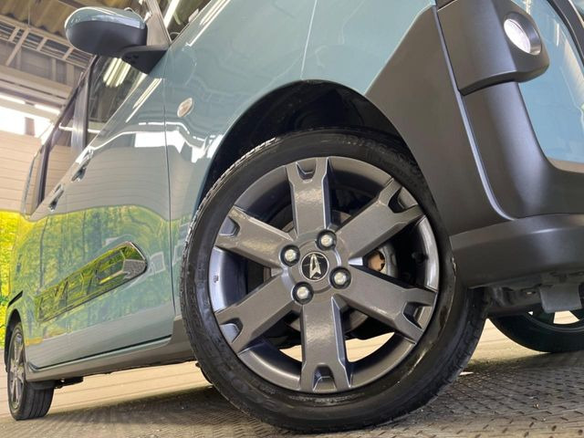 �y����15�C���`�A���~�z�C�[���z�O�ςɃ}�b�`���������A���~�z�C�[���𑕒����Ă���܂��B�e��ЊO�A���~�z�C�[����A�X�^�b�h���X�^�C�����戵�����Ă���܂��B���񂲑��k����������