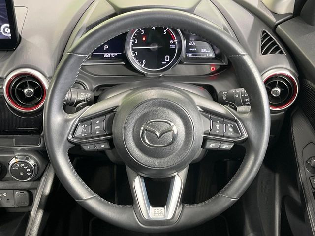 �y�����v�����X�e�A�����O�z�㎿�Ȋv���g�p���邱�ƂŁA��ɂ����������݂ƂĂ��^�]���₷���n���h���ł���