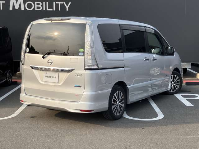 セレナ2.0 ハイウェイスター Vセレクション+Safety II S-HYBRID