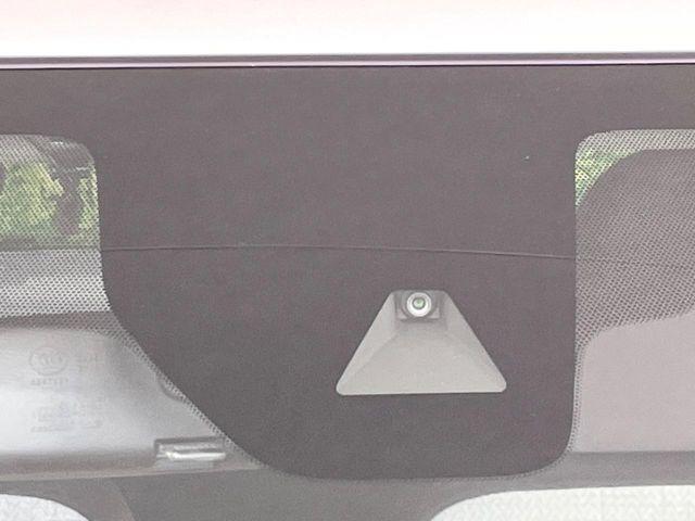 �y�O�He-Assist�z���s���ɑO���̎ԗ�����F�����A�Փ˂������Ȏ��͌x��ƃu���[�L�ŏՓˉ���Ɣ�Q�y�����A�V�X�g�B�����S�Ƀh���C�u�����y���݂��������܂��B