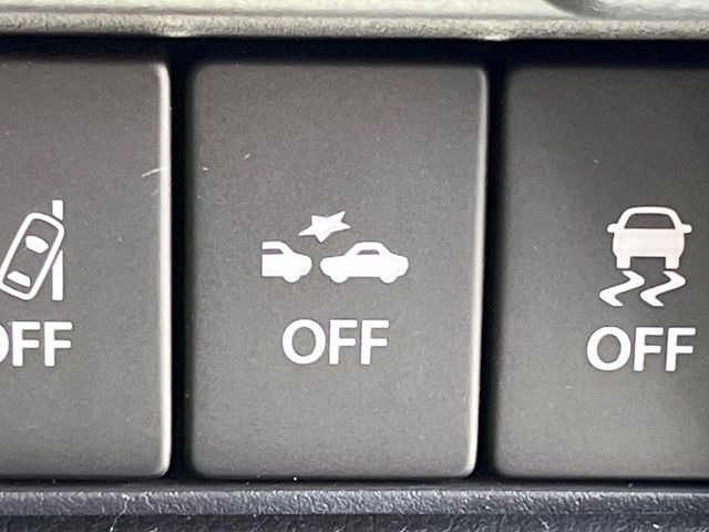 �y�X�Y�L �Z�[�t�e�B�T�|�[�g�z���s���ɑO���̎ԗ�����F�����A�Փ˂������Ȏ��͌x��ƃu���[�L�ŏՓˉ���Ɣ�Q�y�����A�V�X�g�B�����S�Ƀh���C�u�����y���݂��������܂��B