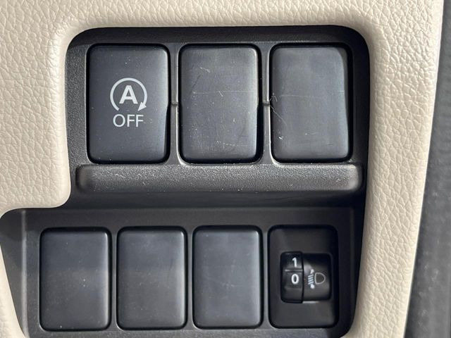 �y�A�C�h�����O�X�g�b�v�z�ԐM����a�؂Œ�Ԃ����ۂɃG���W�����~���A���ʂȔR���̏����}���܂��B�R��������ی�ɂȂ���@�\��G���W���̓u���[�L�𗣂��΍Ďn�����܂��B