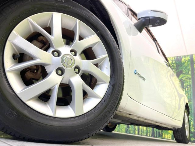 �y����16�C���`�A���~�z�C�[���z�O�ςɃ}�b�`���������A���~�z�C�[���𑕒����Ă���܂��B�e��ЊO�A���~�z�C�[����A�X�^�b�h���X�^�C�����戵�����Ă���܂��B���񂲑��k����������