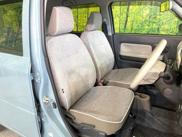 運転席シート廻りは使用感も少なく、良好な状態となっています。丁寧に使われていたことがよくわかりますね。