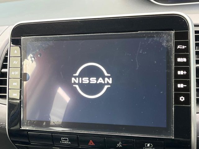 �y�����i�r�z�l�C�̏����i�r�𑕔����Ă���܂��B�i�r�̎g���₷���͂������A�I�[�f�B�I�@�\���[��!�L�����v�◷�s�͂������A�ʋ΂┃�����ȂǕ��i�̃h���C�u���y�����Ȃ�͂���