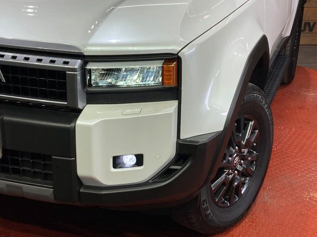 �y�O��LED�w�b�h���C�g�z�X�^�C���b�V���Ȍ����ڂ̎O��LED�w�b�h���C�g�𑕔���X�^�C�������łȂ��A��Ԃ̑��s�����E�ǍD�ň��S���Ă���肢�������܂��B