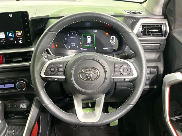 �y�����v�����X�e�A�����O�z�㎿�Ȋv���g�p���邱�ƂŁA��ɂ����������݂ƂĂ��^�]���₷���n���h���ł���