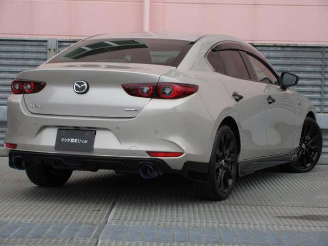 MAZDA3セダン