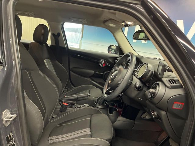 ���V�[�g�̎g�p��:�j��E�ւ�������Ȃ��A�����̒ʂ肫�ꂢ�ȏ�Ԃ��ێ����Ă���܂��B�܂��A�����N���[�j���O�E�R�[�e�B���O�����p�����������܂��B