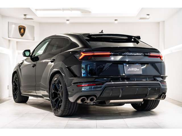 ウルスペルフォルマンテ 4WD