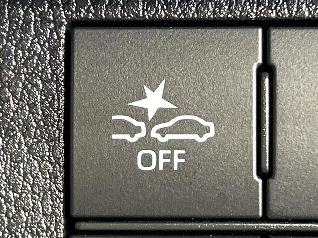 �y�X�}�[�g�A�V�X�g�z���s���ɑO���̎ԗ�����F�����A�Փ˂������Ȏ��͌x��ƃu���[�L�ŏՓˉ���Ɣ�Q�y�����A�V�X�g�B�����S�Ƀh���C�u�����y���݂��������܂��B