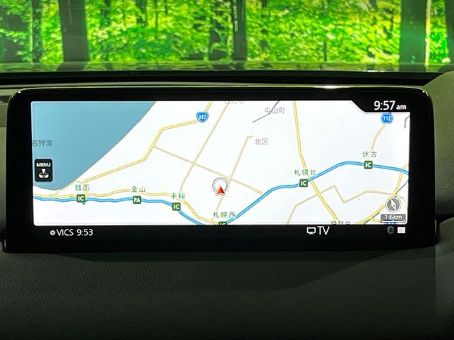 �y10.25�C���`�}�c�_�R�l�N�g�z�ԓ��̕��͋C�Ƀ}�b�`������^�f�B�X�v���C�B�X�}�z�ڑ��ł̃i�r�g�p��Bluetooth�Đ����A�l�X�ȋ@�\���y���߂܂��B�����I�ȃ_�C�������삪�\�ŁA�g��������ǍD�ł��B