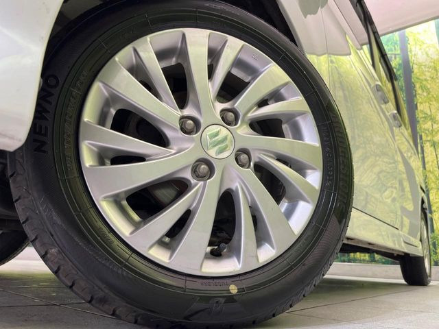 �y����14�C���`�A���~�z�C�[���z�O�ςɃ}�b�`���������A���~�z�C�[���𑕒����Ă���܂��B�e��ЊO�A���~�z�C�[����A�X�^�b�h���X�^�C�����戵�����Ă���܂��B���񂲑��k����������