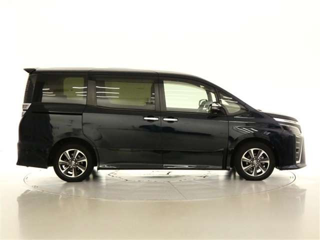 ヴォクシー2.0 ZS 煌III