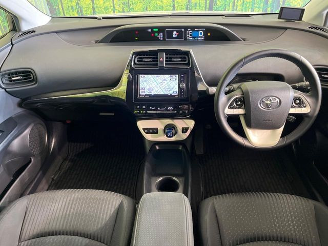 プリウス1.8 S セーフティ プラス