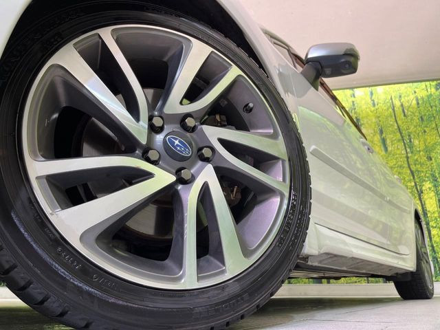 �y����18�C���`�A���~�z�C�[���z�O�ςɃ}�b�`���������A���~�z�C�[���𑕒����Ă���܂��B�e��ЊO�A���~�z�C�[����A�X�^�b�h���X�^�C�����戵�����Ă���܂��B���񂲑��k����������