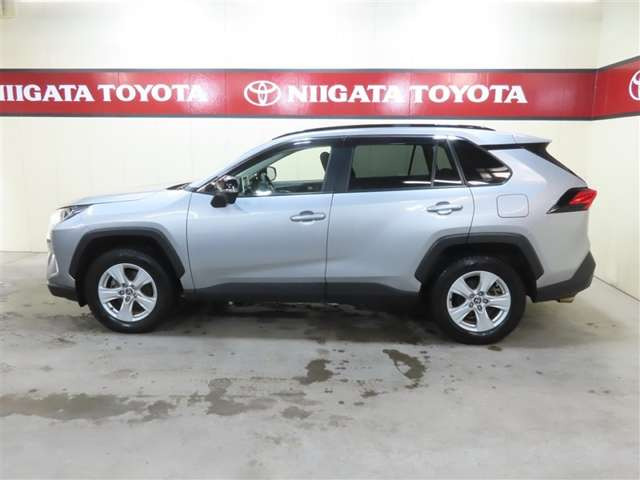 RAV42.5 ハイブリッド X E-Four 4WD