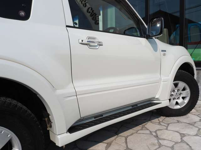 悪天候の際でも、明るく暖かいガレージもございますので、ゆっくりとご覧頂けます♪