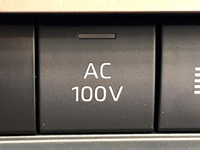 【アクセサリーコンセント】キャンプやスポーツ、アウトドアでのアクティビティはもちろん、災害・停電の際に助けにもなるAC100Vコンセントを装備♪ケータイやタブレット、ゲーム機器の充電にも♪