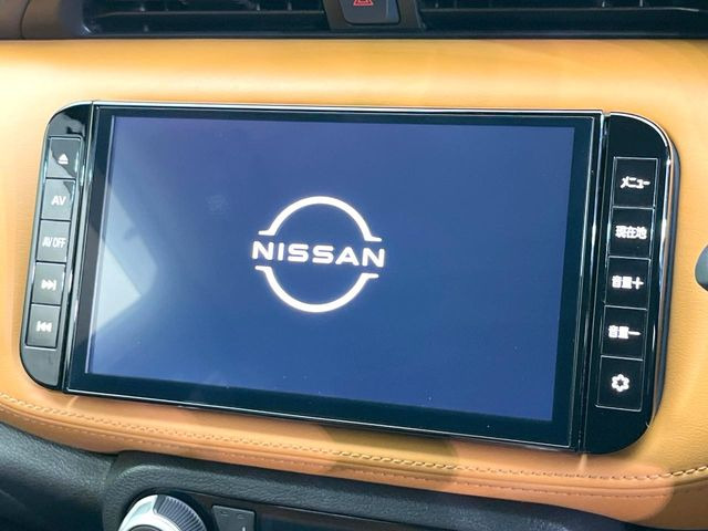 【純正9型ナビ】人気の大型9インチナビを装備。存在感のある大画面はインパクト大!ナビ利用時のマップ表示は見やすく、テレビやDVDは臨場感がアップ!いつものドライブがグッと楽しくなります♪