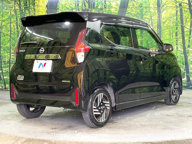 ☆全国のネクステージからお取り寄せが可能※!遠方の店舗に展示してあるクルマが気になる場合も、最寄りの店舗でご覧いただくことが可能です!是非私たちに要望をお聞かせください!※別途費用