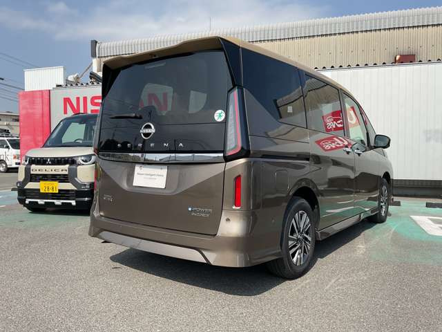 セレナ1.4 e-4ORCE ハイウェイスターV 4WD