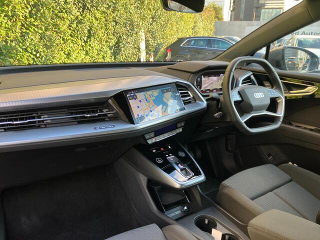 Q4 e-tron45 アドバンスト