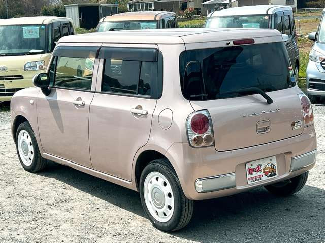 ���X�ł͌y�����Ԃ��畁�ʎԂ܂ŕ��L���I�[�����[�J�[�̎Ԏ�E�F�E�O���[�h��L�x�ɑ����Ă���܂��B