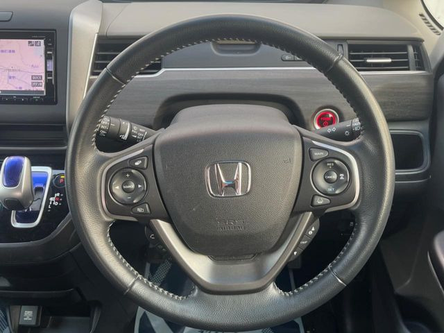 �y�����v�����X�e�A�����O�z�㎿�Ȋv���g�p���邱�ƂŁA��ɂ����������݂ƂĂ��^�]���₷���n���h���ł���