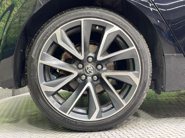 �y����18�C���`�A���~�z�C�[���z�O�ςɃ}�b�`���������A���~�z�C�[���𑕒����Ă���܂��B�e��ЊO�A���~�z�C�[����A�X�^�b�h���X�^�C�����戵�����Ă���܂��B���񂲑��k������