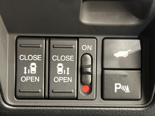 �y�����p���[�X���C�h�h�A�z�X�}�[�g�L�[��^�]�Ȃ̃X�C�b�`�Ō�ȗ����X���C�h�h�A�̊J���\���d��������͂����ăh�A���J����K�v�������A�����Ȃ��q�l�ł��ȒP�ɊJ���߂ł����K�ł���