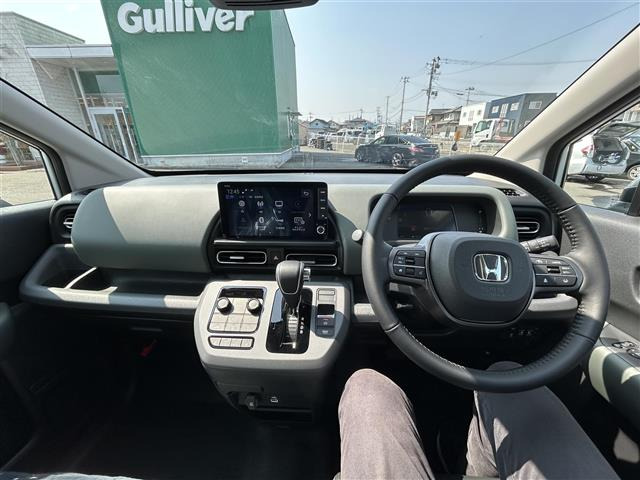 フリード1.5 e:HEV クロスター 4WD