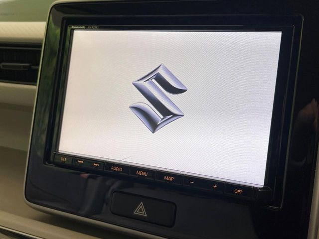 �y�����i�r�z�l�C�̏����i�r�𑕔����Ă���܂��B�i�r�̎g���₷���͂������A�I�[�f�B�I�@�\���[��!�L�����v�◷�s�͂������A�ʋ΂┃�����ȂǕ��i�̃h���C�u���y�����Ȃ�͂���