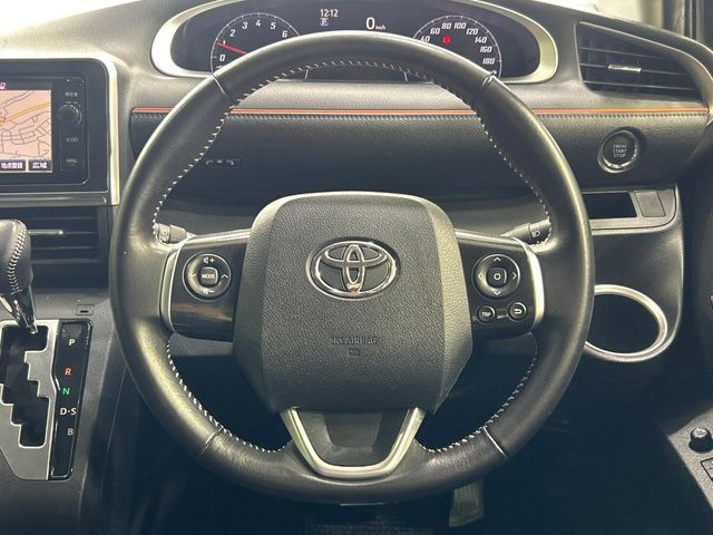 �y�����v�����X�e�A�����O�z�㎿�Ȋv���g�p���邱�ƂŁA��ɂ����������݂ƂĂ��^�]���₷���n���h���ł���