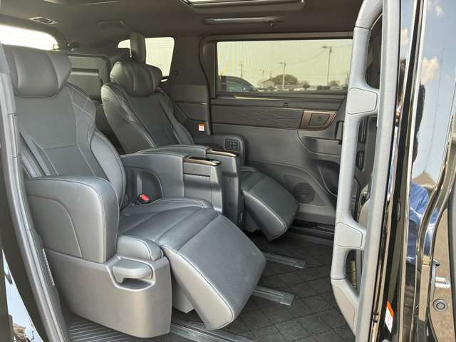 ���������������ɗL��������܂��B�yGLOBAL CREST�K��X�z ��ʌ��K��s��1000�؂قǂ̍L��ȕ~�n�ɏ펞150��ȏ�W�����Ă���܂��B�����ł��������������Ƃ��\�ł��B