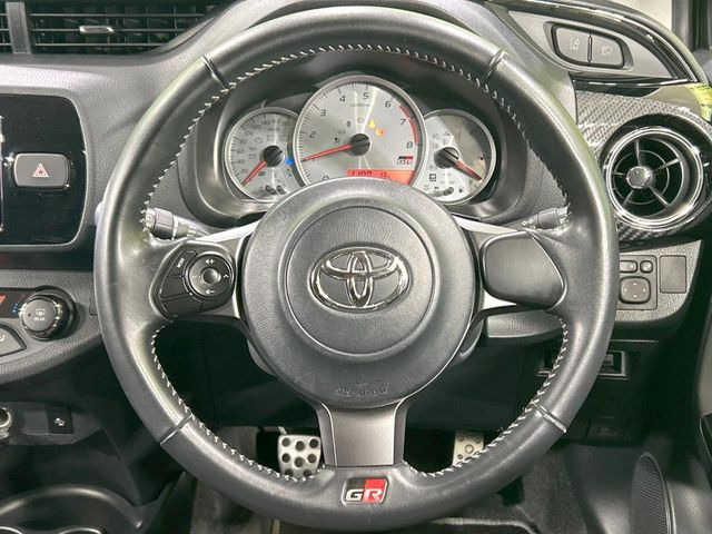 �y�����v�����X�e�A�����O�z�㎿�Ȋv���g�p���邱�ƂŁA��ɂ����������݂ƂĂ��^�]���₷���n���h���ł���