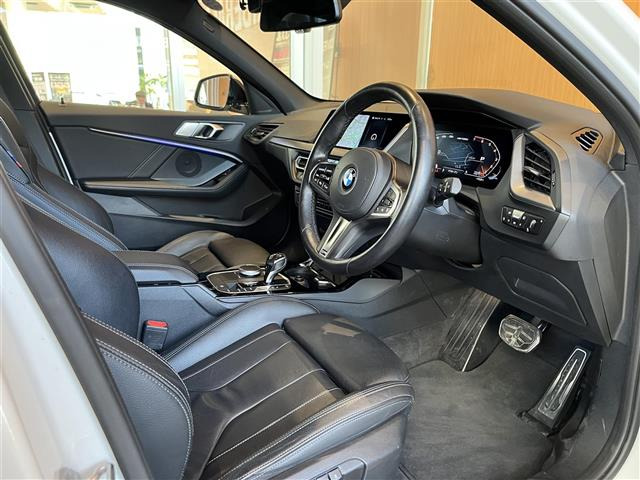 1シリーズM135i xドライブ 4WD