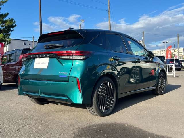 ノートオーラ1.2 G FOUR 4WD