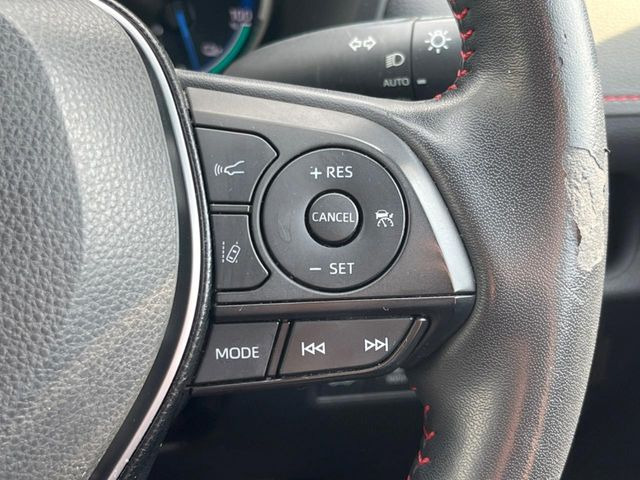 【レーダークルーズコントロール】高速道路での長距離走行が楽に!!自動で速度を保つクルーズコントロールが、衝突軽減システムと連携し、前方の車両を感知して車間を保つように速度調節してくれます!!