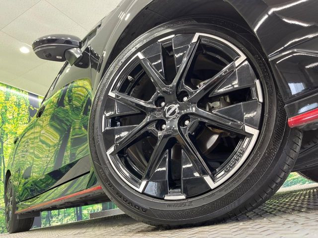 �y����17�C���`�A���~�z�C�[���z�O�ςɃ}�b�`���������A���~�z�C�[���𑕒����Ă���܂��B�e��ЊO�A���~�z�C�[����A�X�^�b�h���X�^�C�����戵�����Ă���܂��B���񂲑��k����������