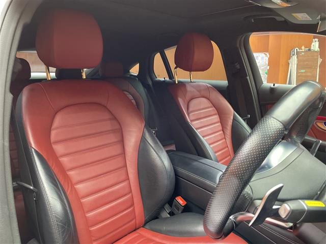 GLCクーペAMG GLC43 4マチック 4WD