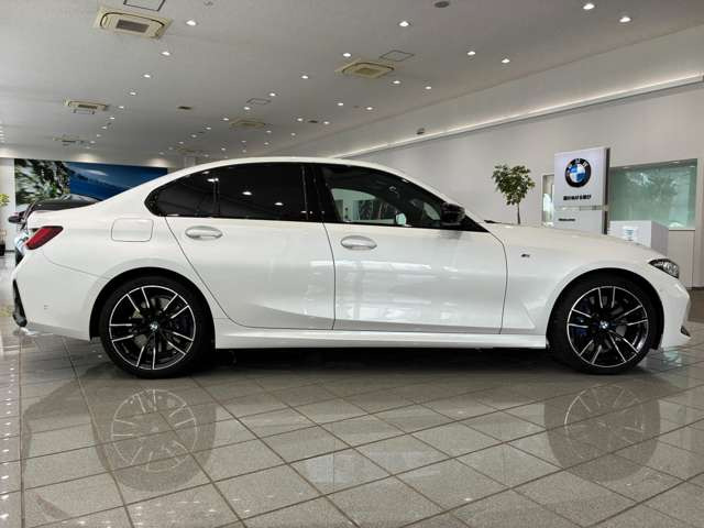 3シリーズセダンM340i xドライブ 4WD