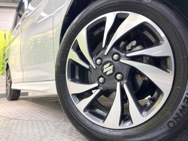 �y����15�C���`�A���~�z�C�[���z�O�ςɃ}�b�`���������A���~�z�C�[���𑕒����Ă���܂��B�e��ЊO�A���~�z�C�[����A�X�^�b�h���X�^�C�����戵�����Ă���܂��B���񂲑��k����������