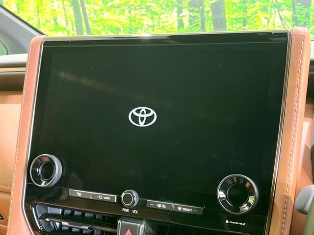 【14インチディスプレイオーディオ】画面内にオーディオ操作はもちろん、空調の調整機能なども盛り込んだ多機能なディスプレイオーディオです!スマートフォン連携はもちろん、車載ナビもお使いいただけます♪