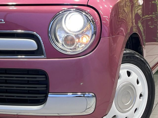 【HIDヘッドライト】非常に明るく前方を照らしてくれるので、悪天候や夜間の走行時も視界良好で安心してお乗りいただけます。