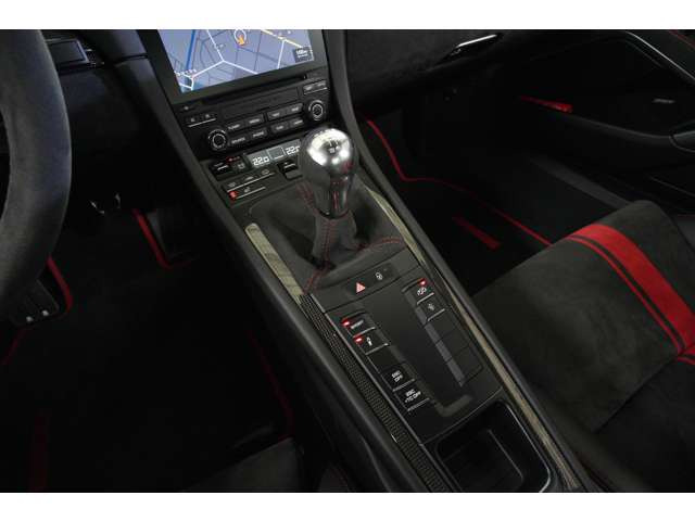 【各種オートローン】頭金なし最長120回ローンをはじめ変則型自由返済プランなどのご提案が可能です。お車のリセールなども熟知したスタッフが最適なプランでご案内させていただきます。