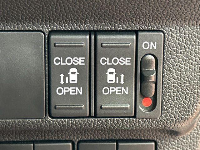 �y�����p���[�X���C�h�h�A�z�X�}�[�g�L�[��^�]�Ȃ̃X�C�b�`�Ō�ȗ����X���C�h�h�A�̊J���\���d��������͂����ăh�A���J����K�v�������A�����Ȃ��q�l�ł��ȒP�ɊJ���߂ł����K�ł���