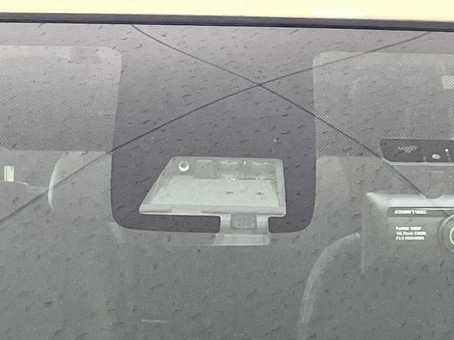 �y�g���^�Z�[�t�e�B�Z���X�z���s���ɑO���̎ԗ�����F�����A�Փ˂������Ȏ��͌x��ƃu���[�L�ŏՓˉ���Ɣ�Q�y�����A�V�X�g�B�����S�Ƀh���C�u�����y���݂��������܂��B